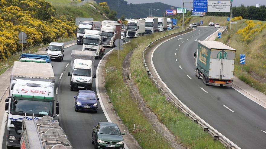 La velocidad en la Ronda Oeste de Pamplona se limitará a 100 km/h y se prohibirá a los camiones adelantar