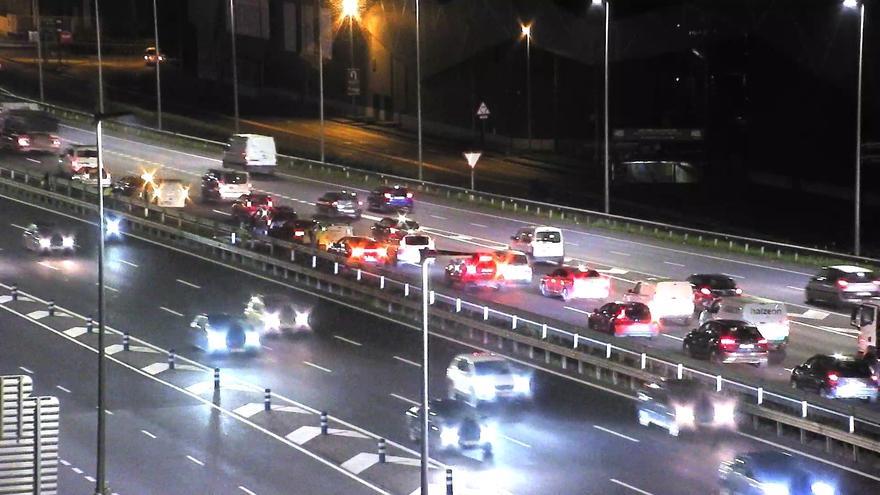 Reabren el carril izquierdo de la A-8 en la recta del Max Center en sentido Bilbao