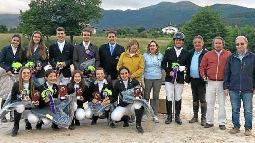 Vencedores del campeonato de Bizkaia y prueba open autonómica del pasado 16 de junio que se disputó en Amorebieta.