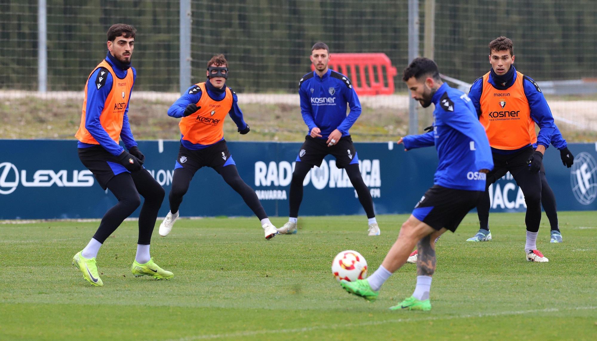 El primer entrenamiento de Osasuna de 2025