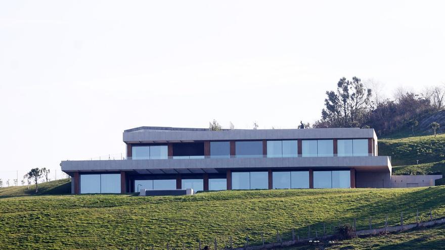 La Fiscalía archiva la denuncia de los ecologistas por el vial de acceso al chalet de Xabi Alonso