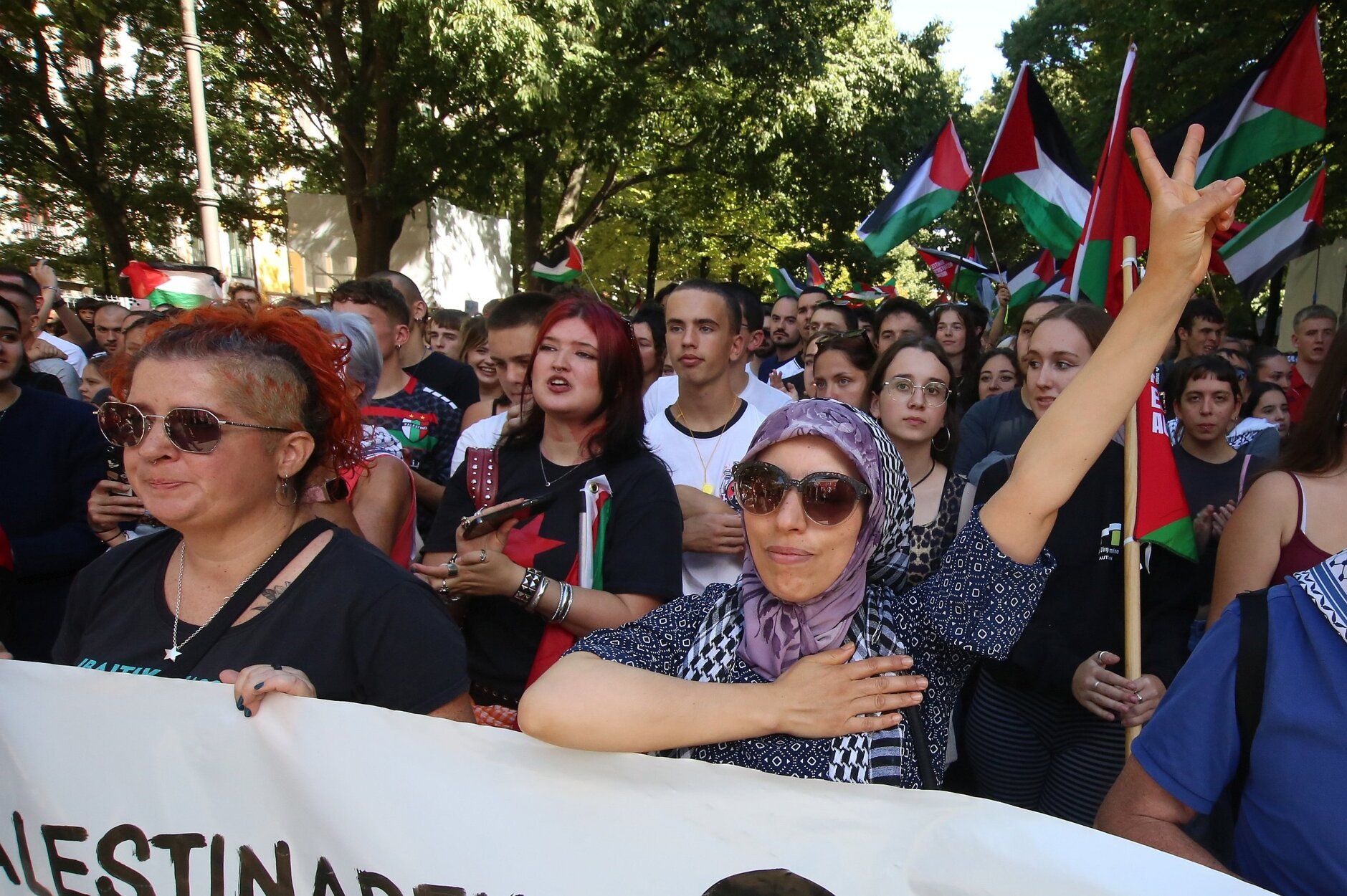 Fotos de la concentración en apoyo a Palestina en Pamplona este sábado