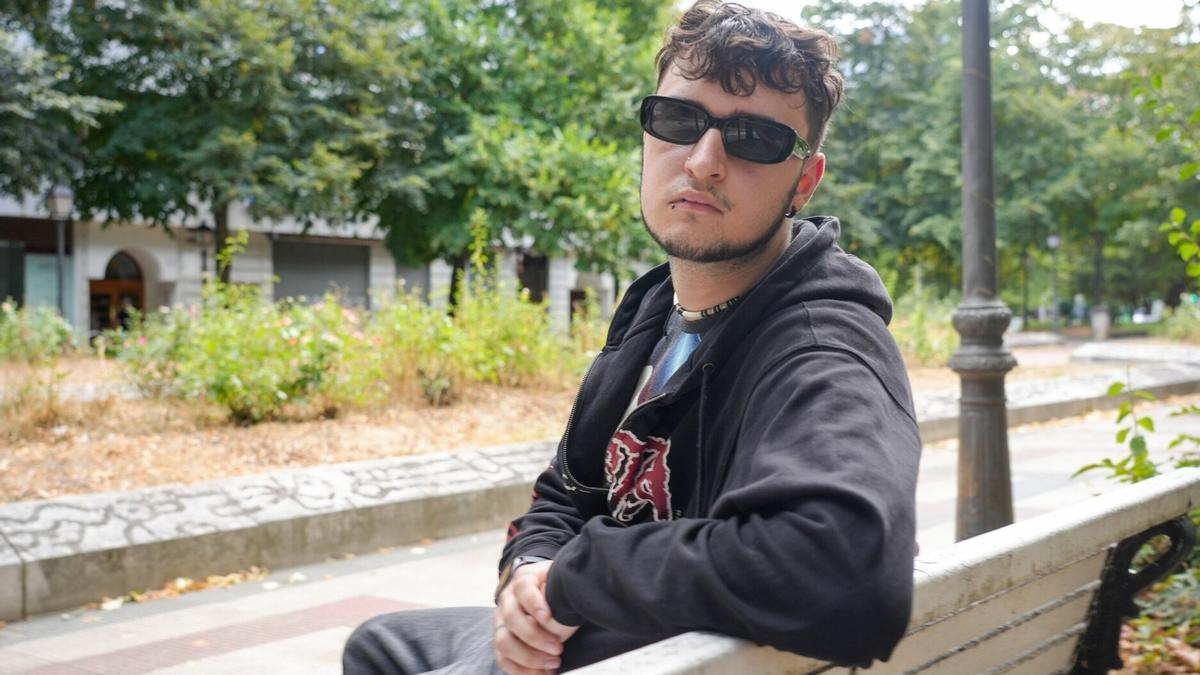 Geky OG posando.