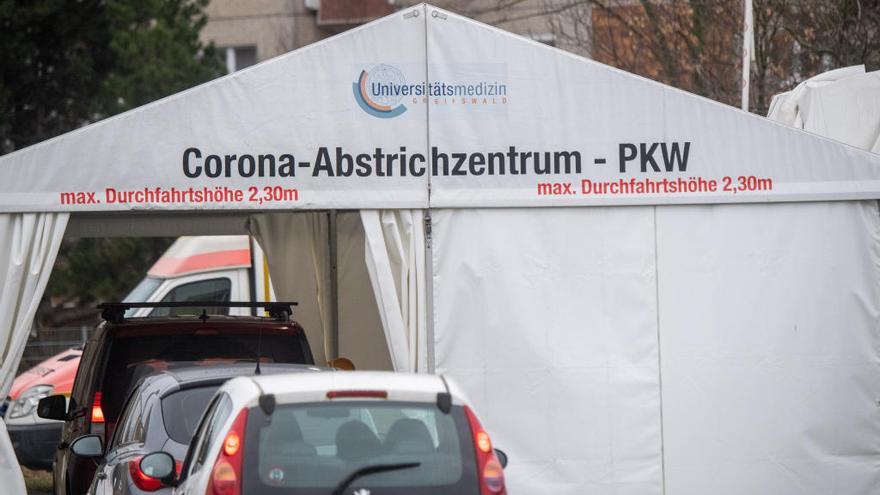 Alemania no alcanza el pico de la ola y bate récord de incidencia del virus