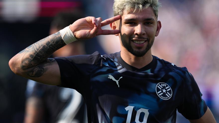 Paraguay provoca el primer bombazo del Mundial y echa a Alemania en penaltis