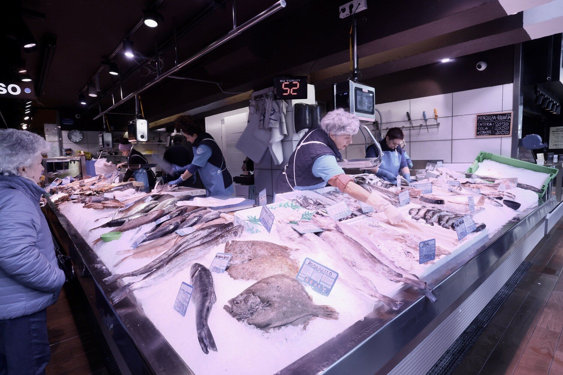 En imágenes: La despensa de Vitoria del Mercado de Abastos cumple 50 años