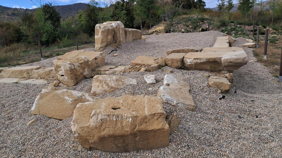 Trabajos en la ciudad romana de Santa Criz de Eslava.