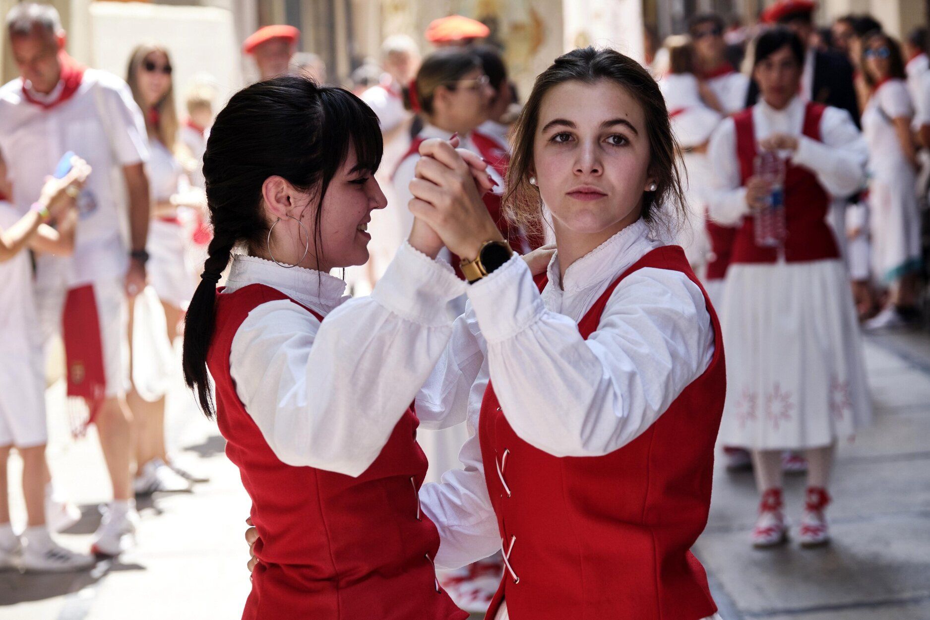 Fotos de la procesión y la pañuelada de este domingo en fiestas de Estella-Lizarra