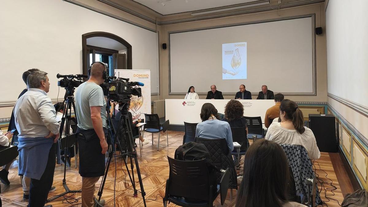 Rueda de prensa de monseñor Florencio Roselló Avellanas, Óscar Azcona Muneta y la hermana Gloria Guadalupe Hernández