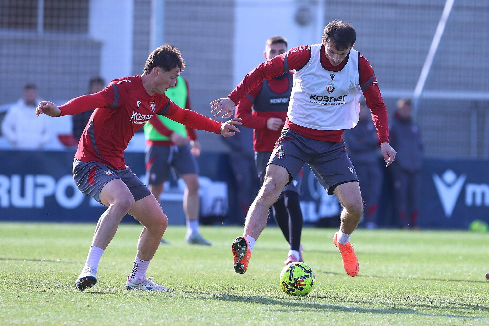 Fotos del entrenamiento de Osasuna y de la rueda de prensa de Lisci de este viernes 28 de noviembre