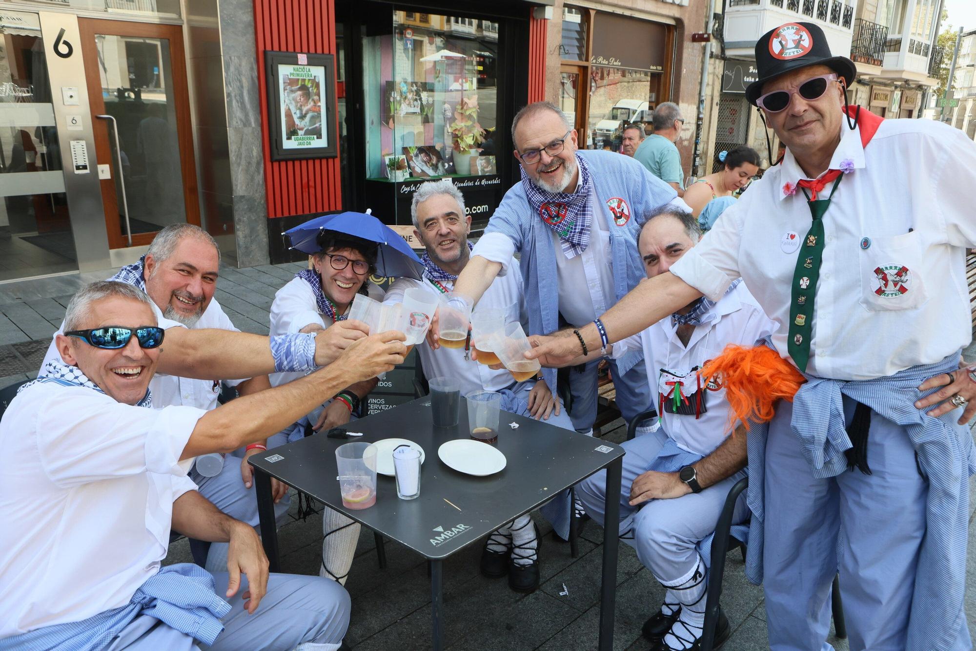En imágenes: Blusas y neskas veteranos celebran su día grande en La Blanca