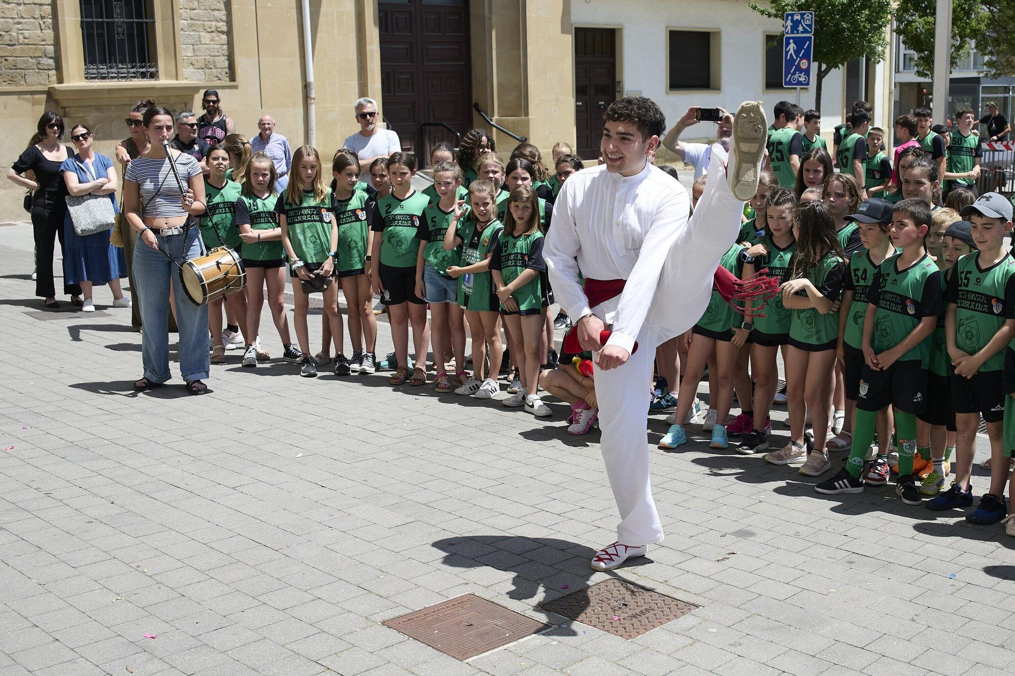 El Club Deportivo Beti Onak celebra su día entre homenajes