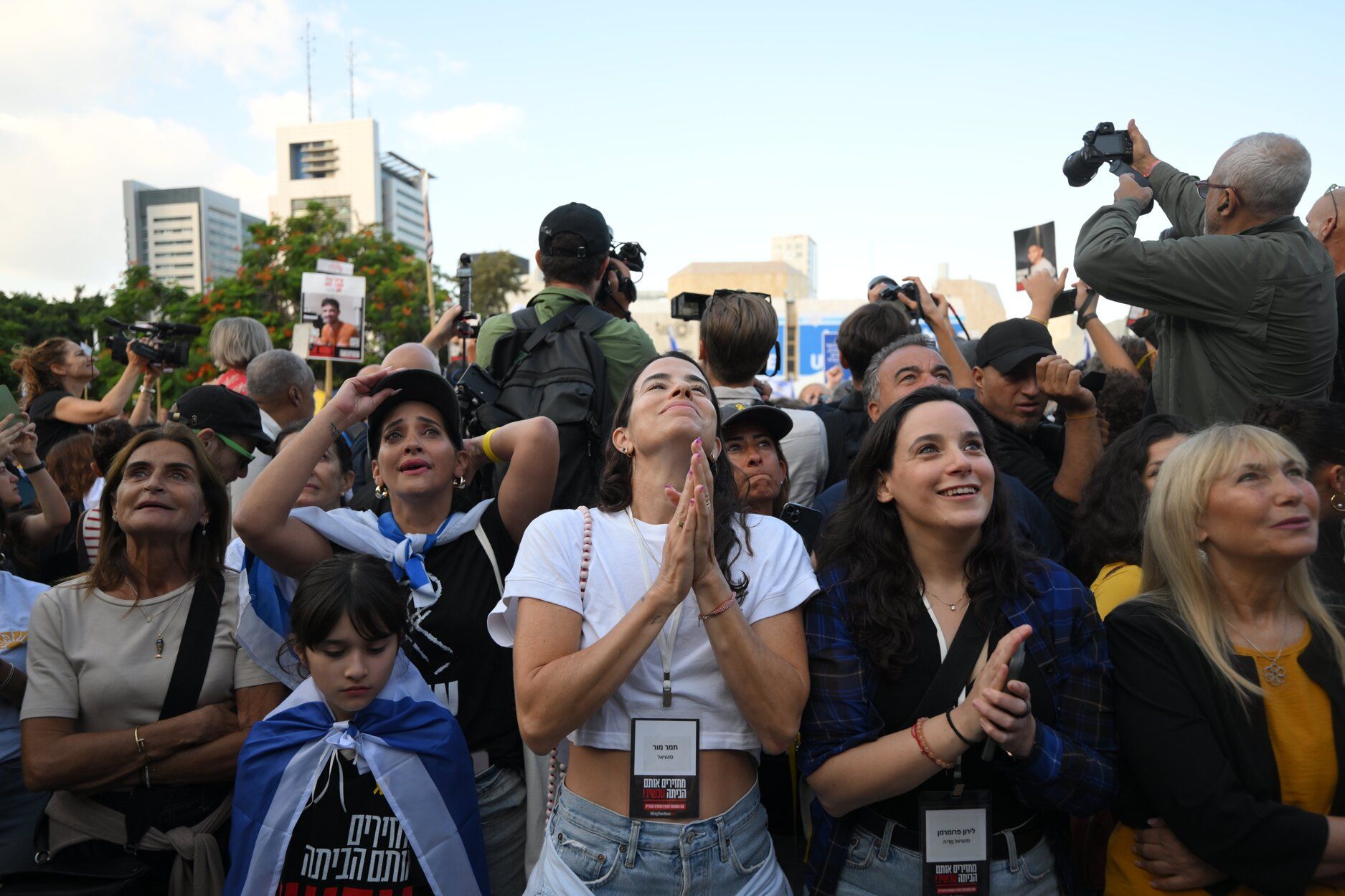 Los familiares de los rehenes celebra su liberación por parte de Hamas