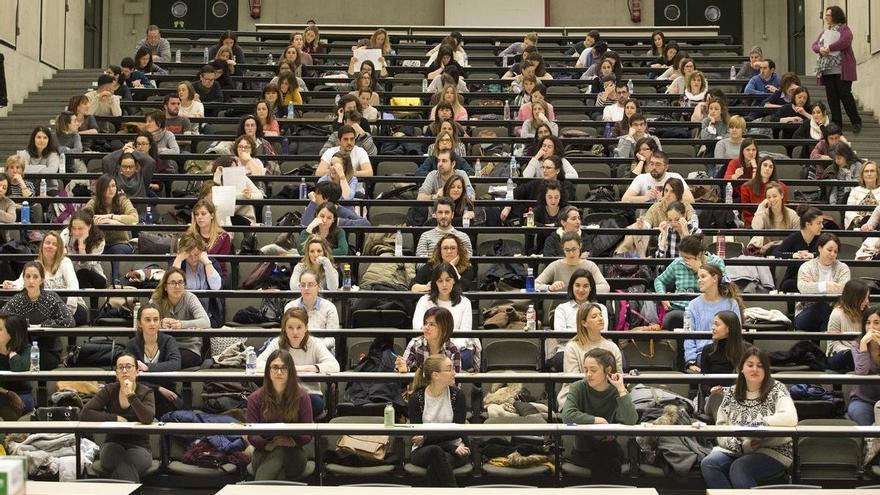 Funcionario antes de los 30: el número de jóvenes con plaza fija en la Administración se duplica en Navarra