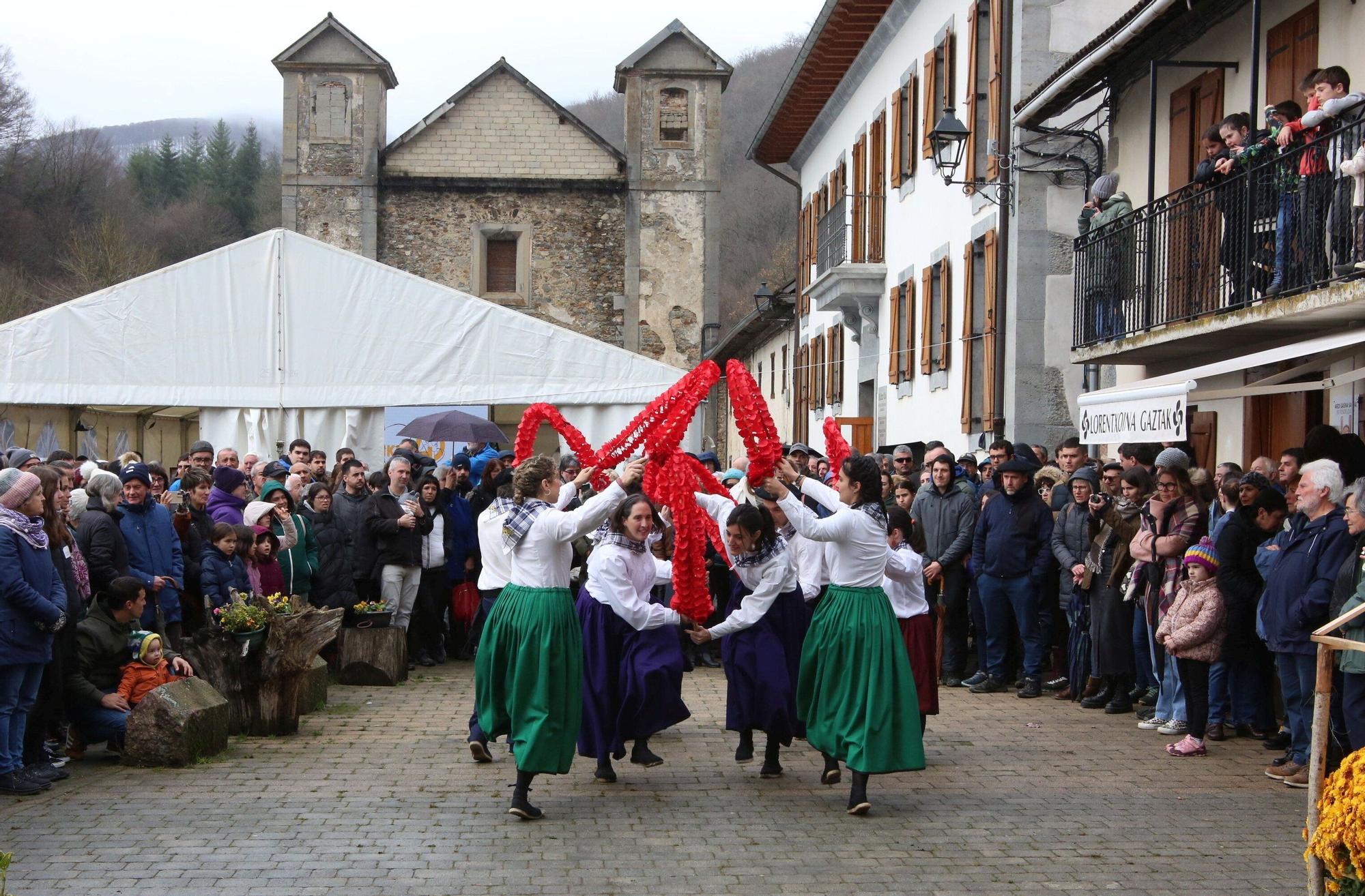 Fotos del homenaje a Mikel Zabalza en el 40 aniversario de su muerte tras ser detenido por la Guardia Civil