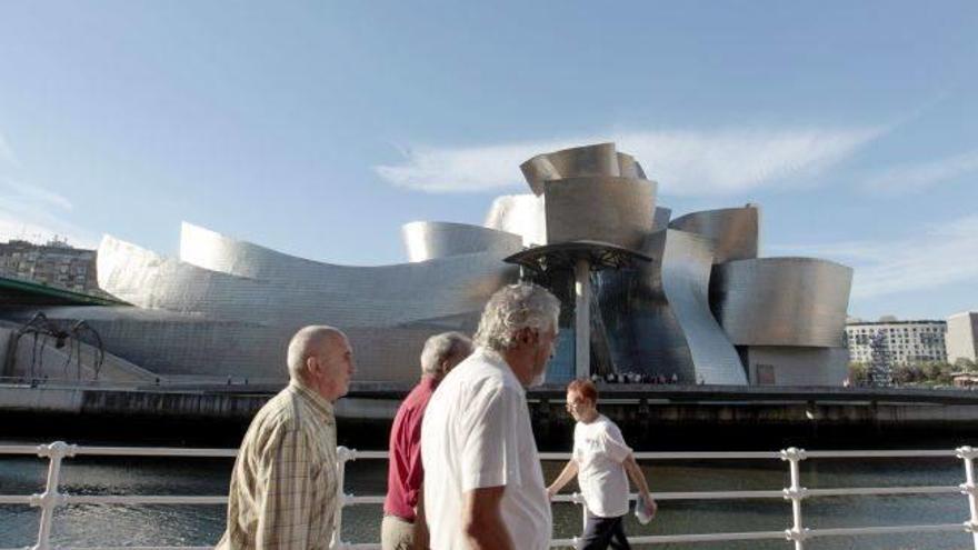 El Guggenheim tuvo 25.000 visitantes menos en verano y el Bellas Artes 6.271