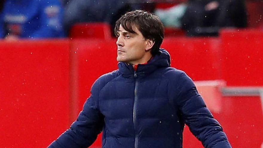 Montella sigue, de momento