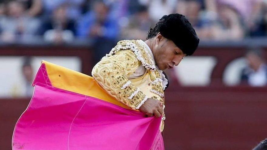 El diestro Iván Fandiño, en plena faena en la monumental de Las Ventas.