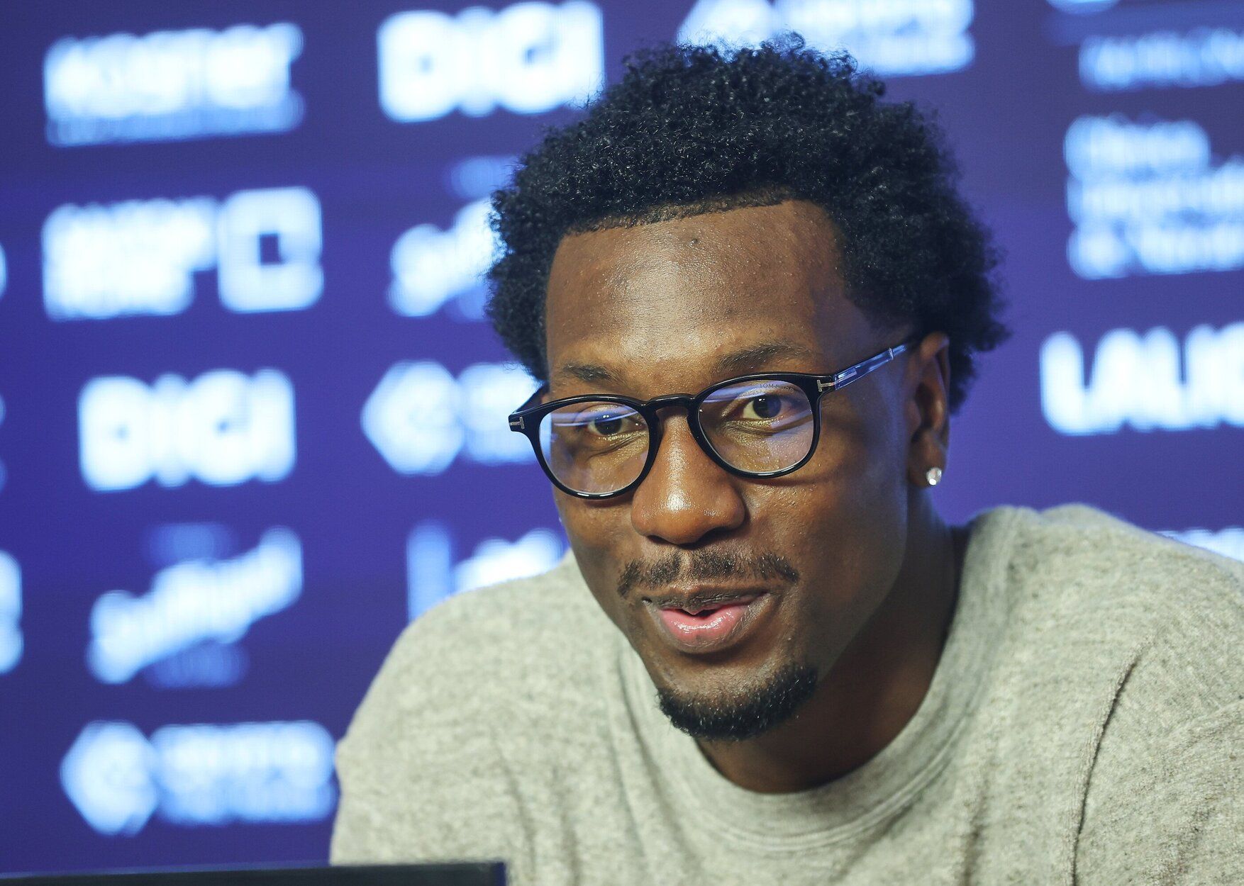 Fotos de la presentación de Sheraldo Becker como jugador de Osasuna