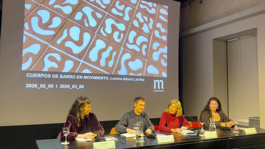 Montehermosok Lorena Adunaren ‘Cuerpos en barro en movimiento’ erakusketa izango du ikusgai martxoaren 8ra arte