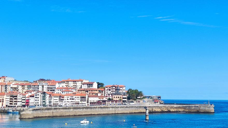 La familia okupa de Lekeitio abandona el alojamiento turístico y se traslada a un albergue