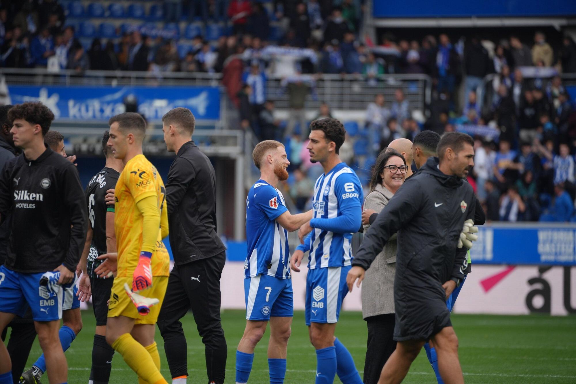 En Imágenes: El Alavés se impone al Elche