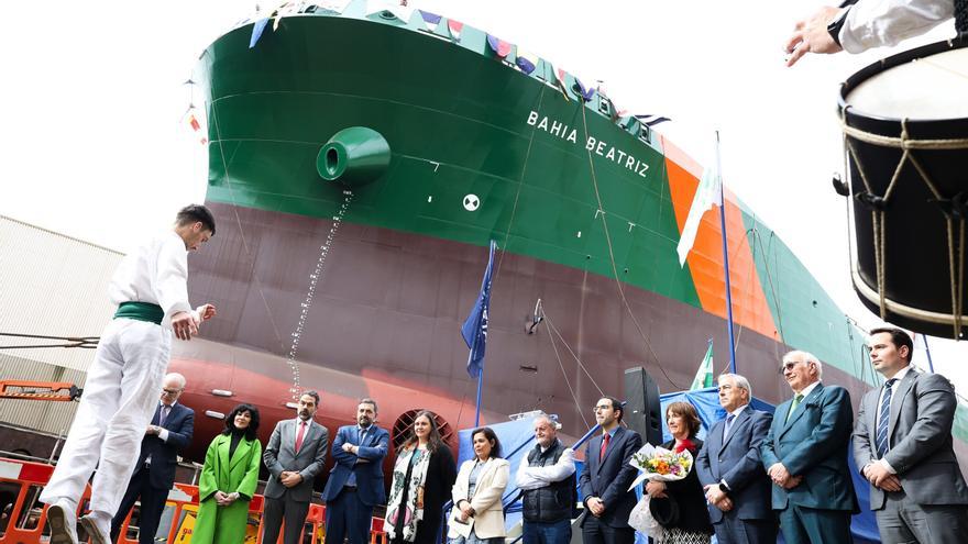 En imágenes: la botadura del nuevo buque de transporte de hidrocarburos para Mureloil en Astilleros de Murueta