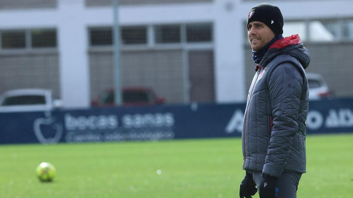 Lisci, durante un entrenamiento de Osasuna.