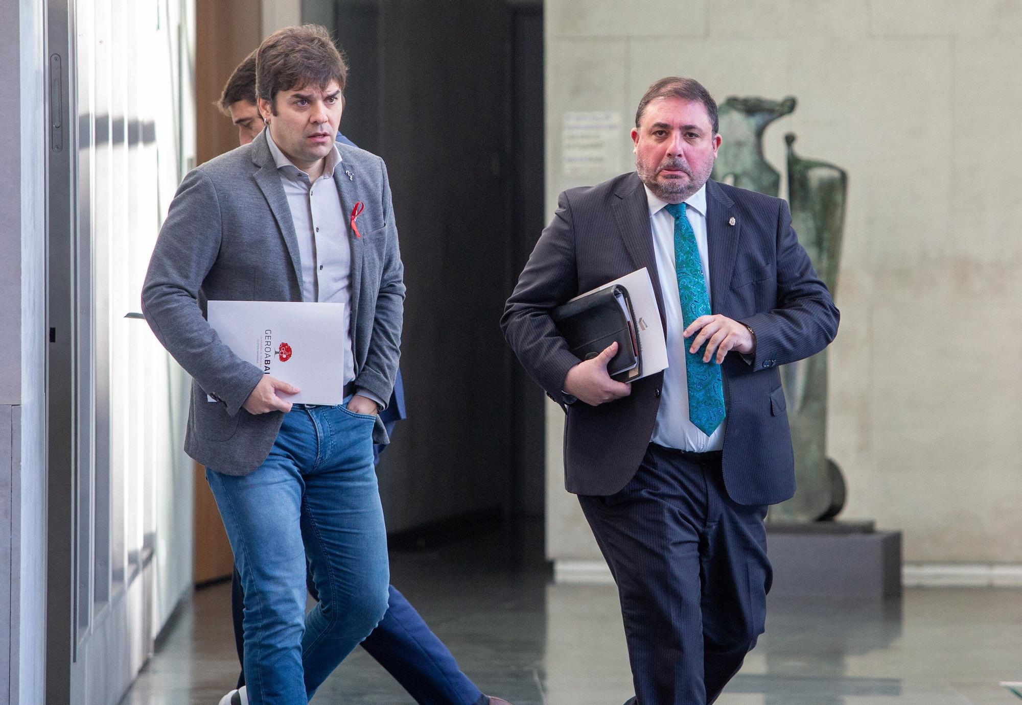 Fotos de la Mesa y Junta de Portavoces del Parlamento de Navarra