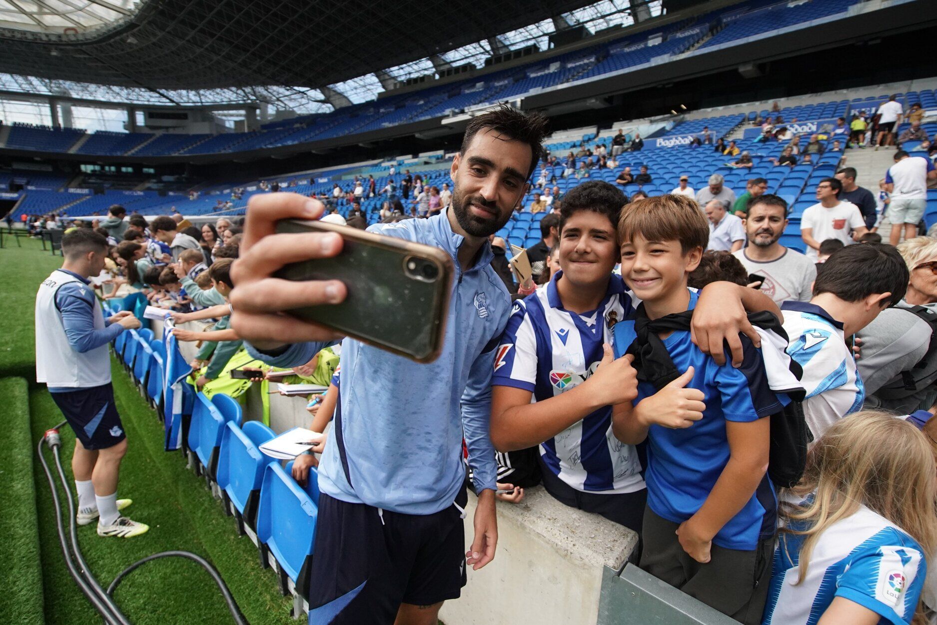 El entrenamiento de la Real a puerta abierta en Anoeta, en imágenes