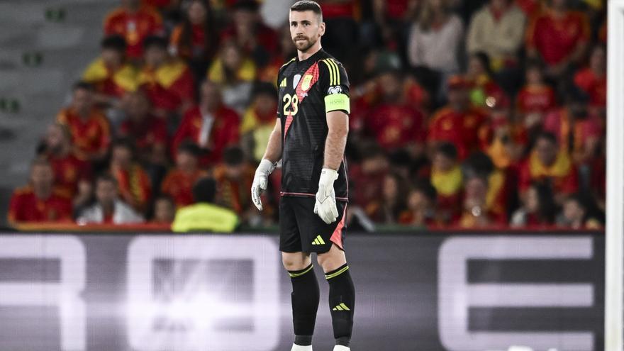 Unai Simón ya es el jugador del Athletic con más partidos con España