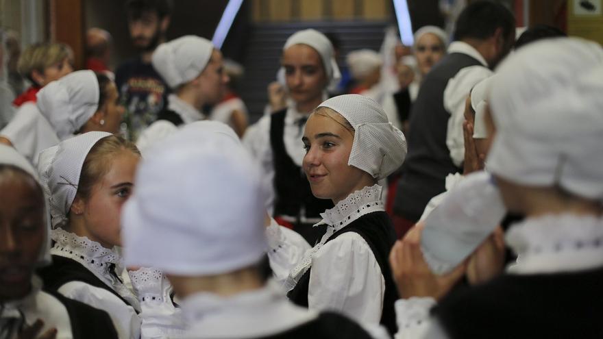 60 aniversario del grupo de danzas Larraiza de Estella-Lizarra