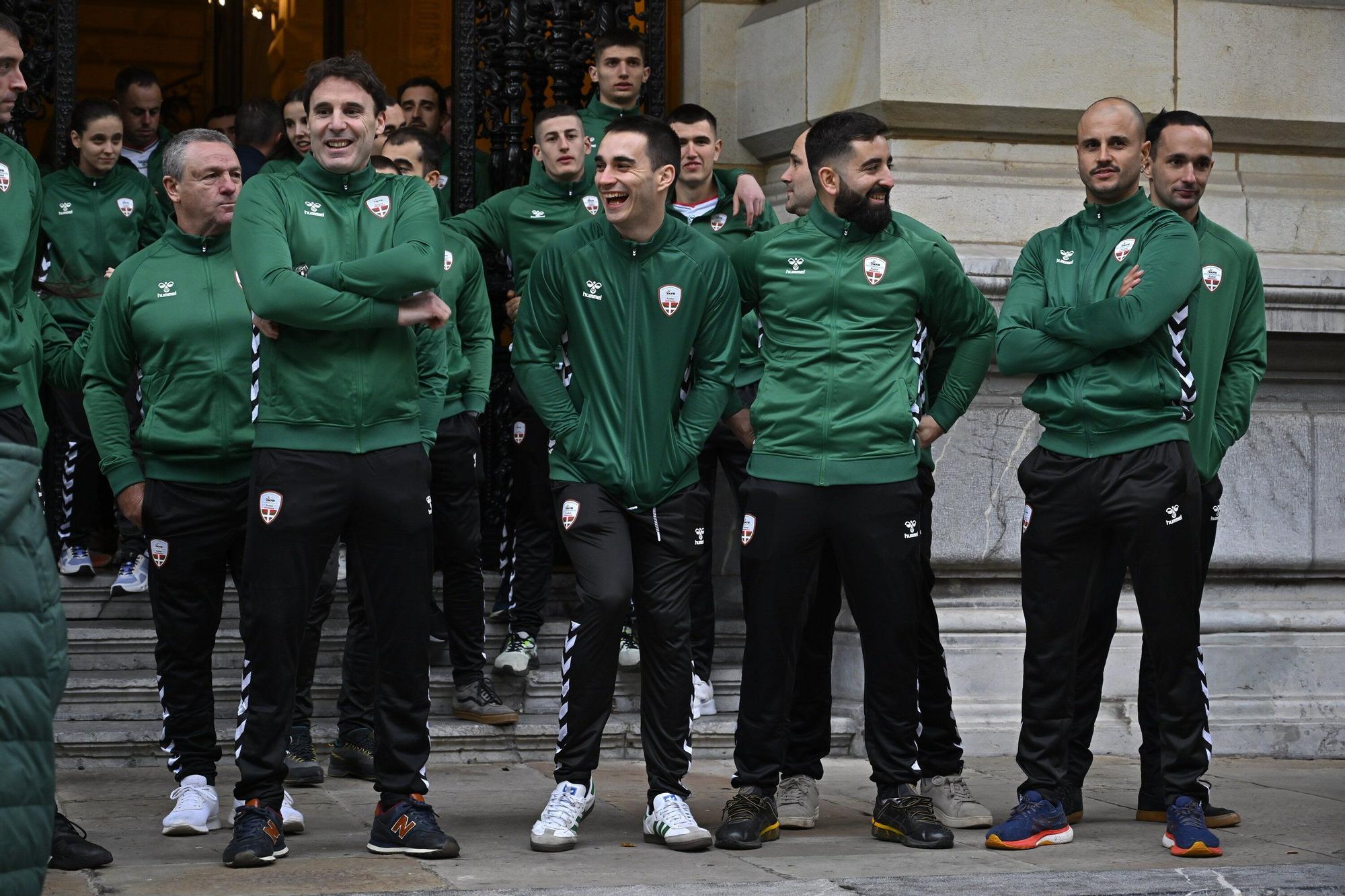 Recepción oficial a las delegaciones participantes de la Liga de Naciones por parte de las autoridades.