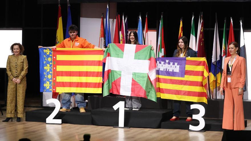 Ekiñe Rosado, alumna del Grado Superior de Paisajismo del CIFP Agrario Arkaute LHII ha conseguido el oro en las SpainSkills 2026