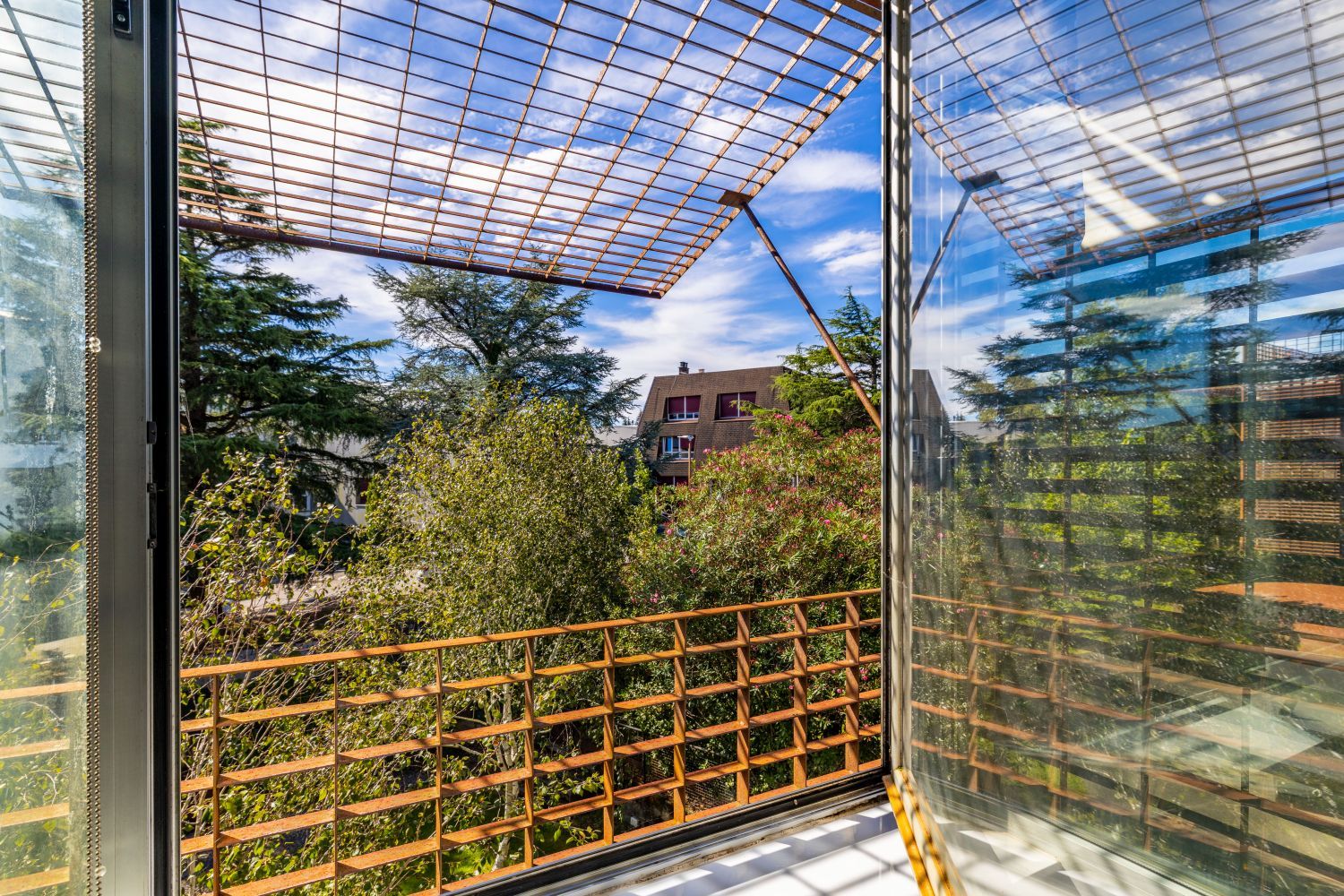 Exclusiva Villa Bifamiliar en venta en un paraíso, ubicada en el Alto de Zorroaga, en San Sebastián