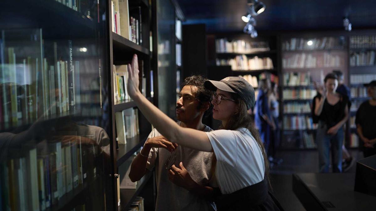Los participantes en la actual edición de la propuesta durante su estancia actual en el Museo Jorge Oteiza.