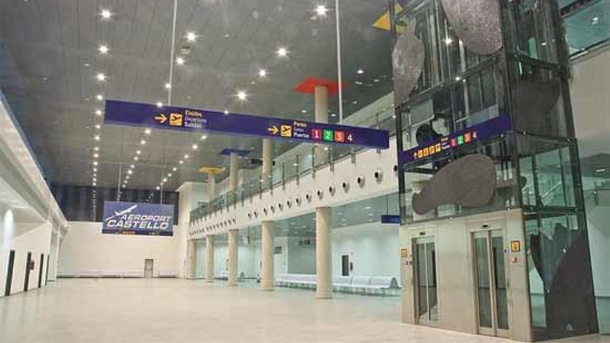 Vista del interior del aeropuerto de Castellón, completamente vacío.