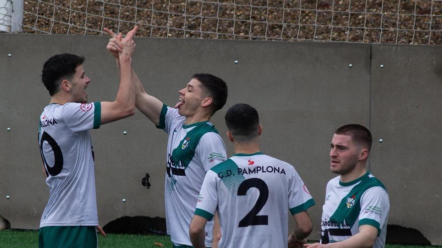 El Pamplona remonta para ganar