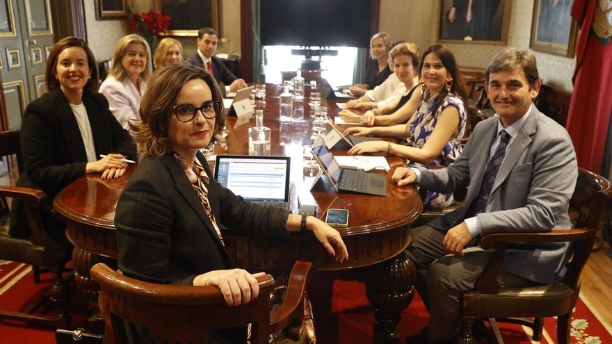 El Gobierno foral vizcaino inicia su andadura con más mujeres en su historia