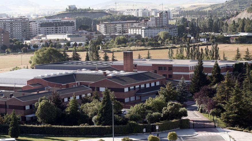 Un exalumno de Irabia denuncia abusos de un sacerdote del Opus Dei