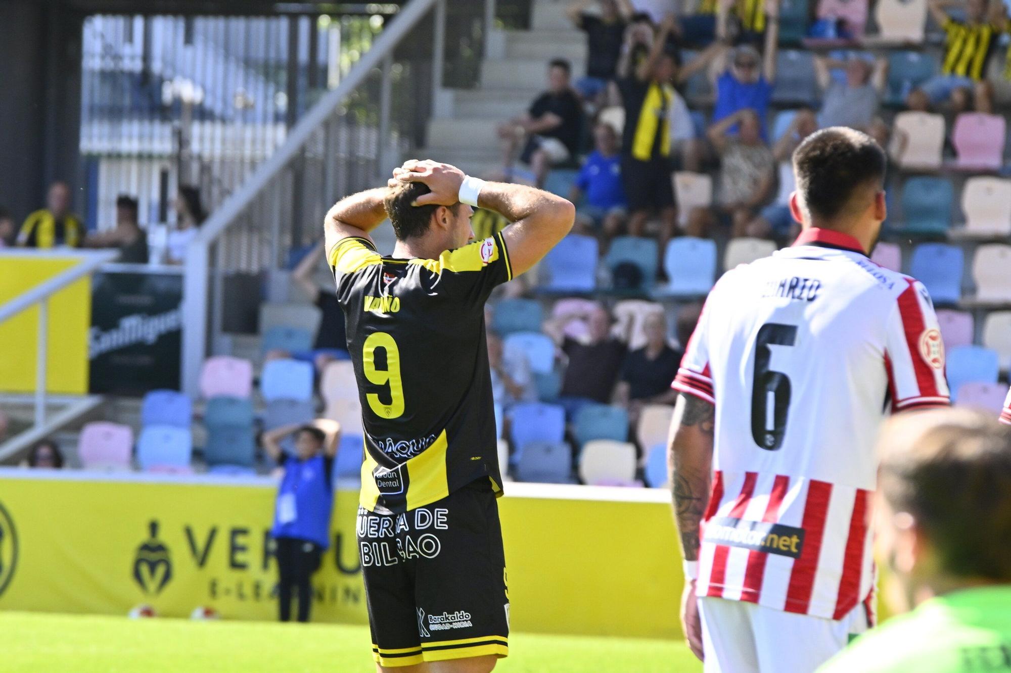 En imágenes: Ekaitz rescata a tiempo el primer punto del Barakaldo