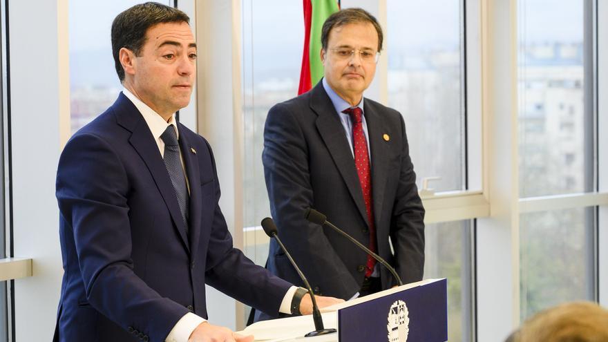 El lehendakari exige al Ministerio de Sanidad que no ponga “piedras en el camino” que entorpecen la actividad de Osakidetza