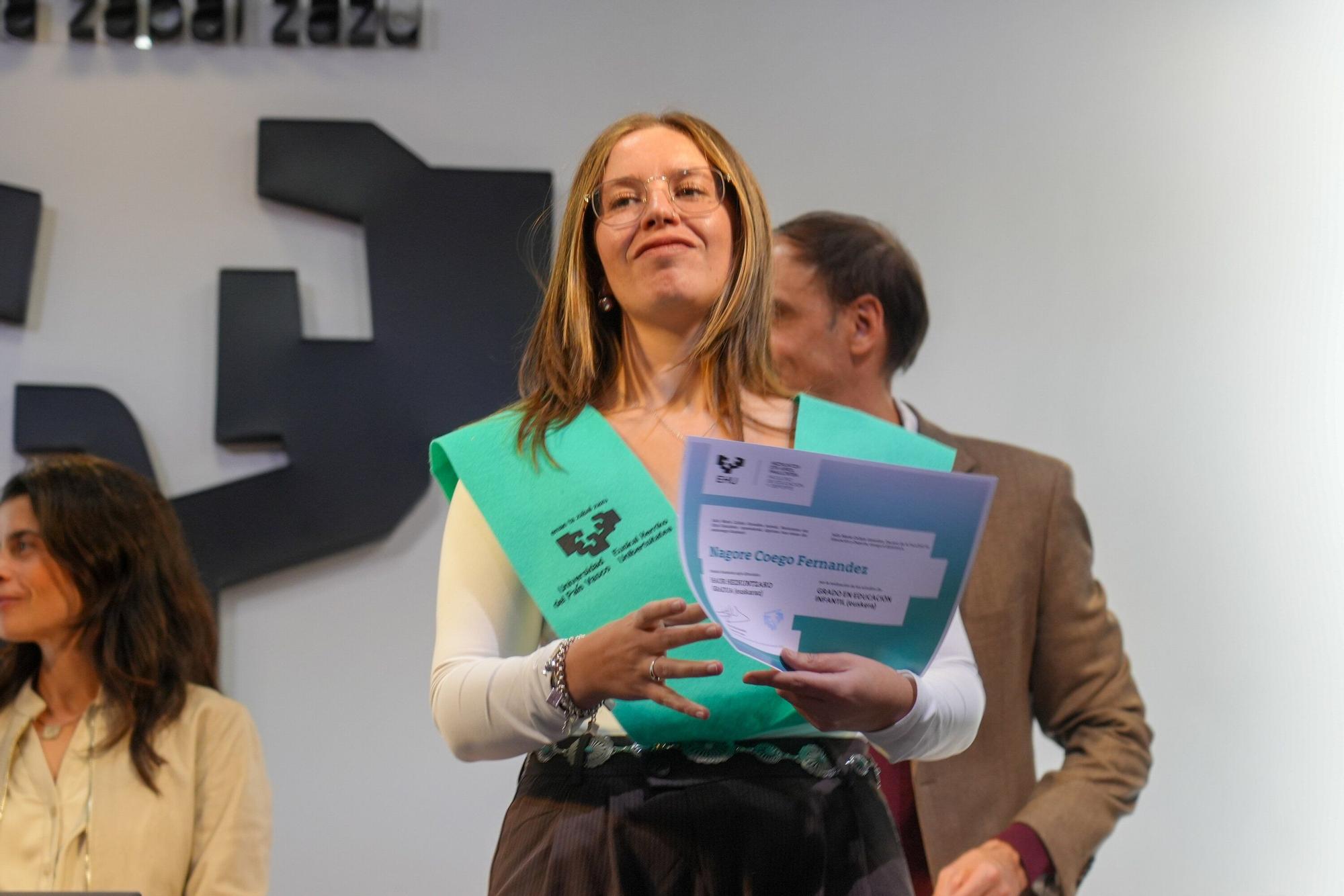 En imágenes: Graduación de la 12ª promoción de los grados de Educación de la EHU