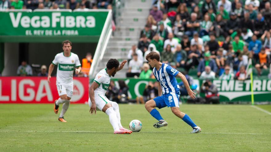 El 1x1 del Elche-Alavés: Denis cambia el partido