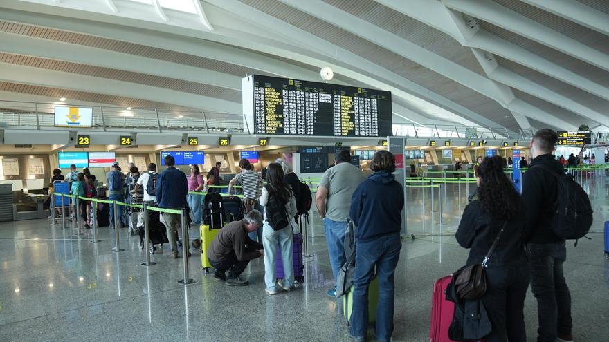 Las aerolíneas españolas garantizan plena normalidad en verano y descartan cancelar vuelos