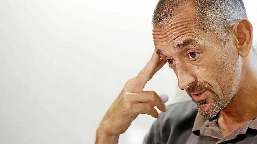 Pedro Cavadas fue el responsable del primer trasplante completo de cara realizado en España.