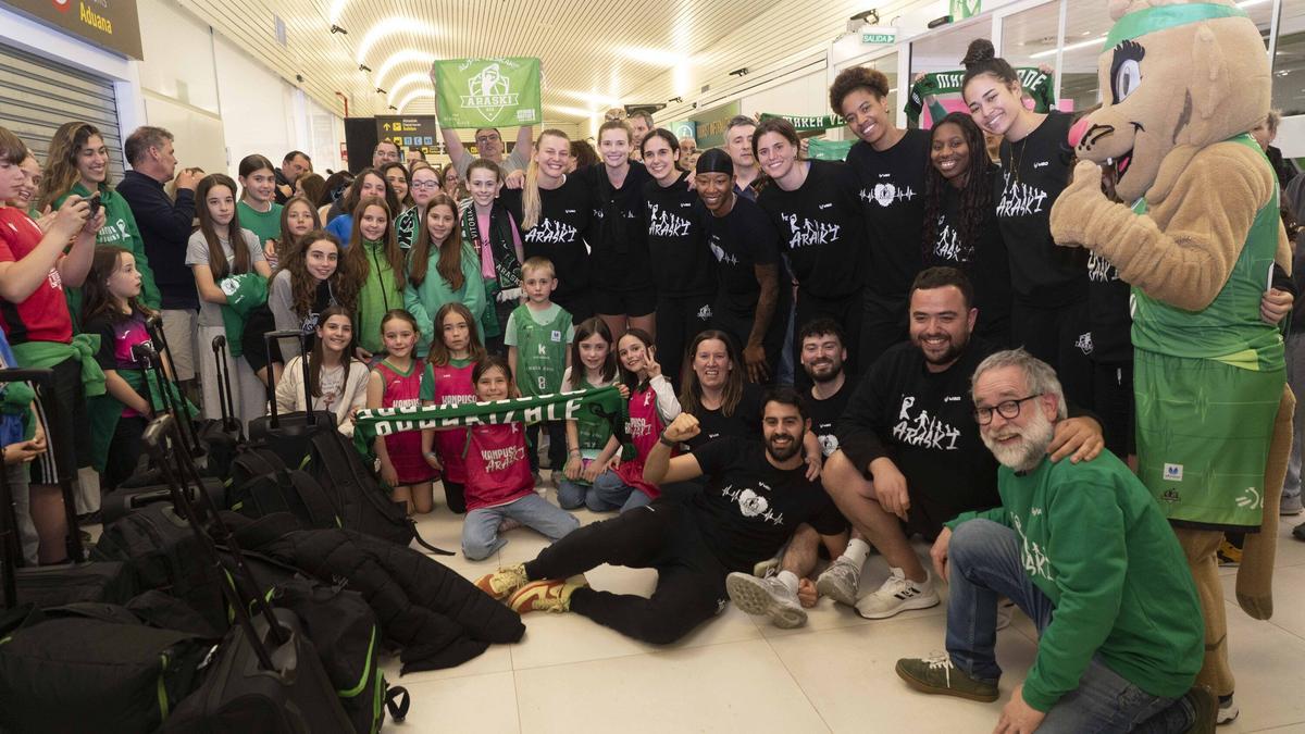 Recibimiento por todo lo alto al Araski en Foronda