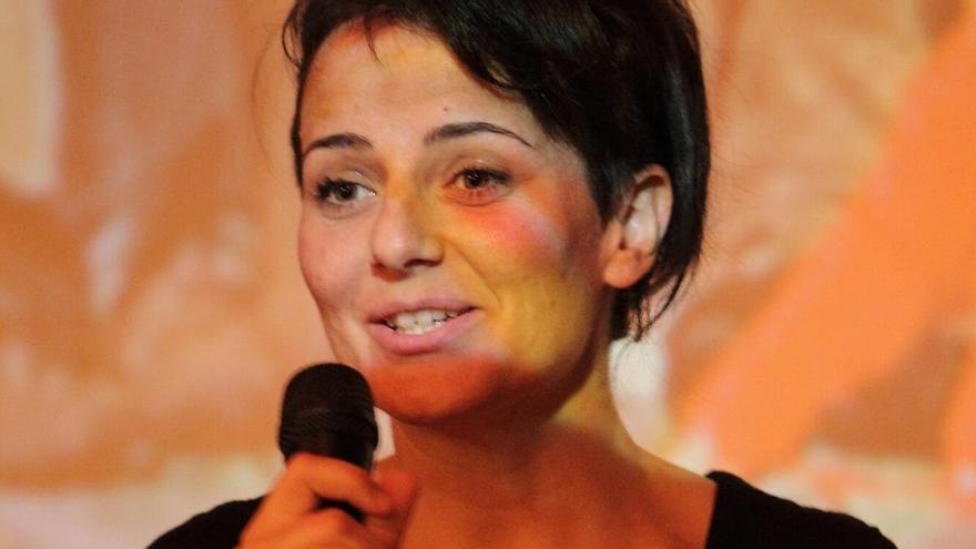 La artista Ixiar García Urbieta dinamizará el IV Encuentro Anual de Agentes AntiRumores en Vitoria