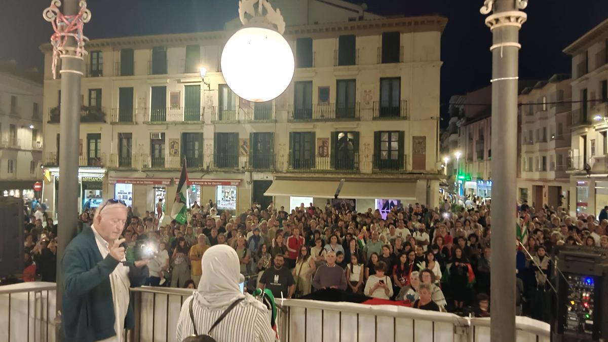 Un momento de la lectura del comunicado de Yala Nafarroa.