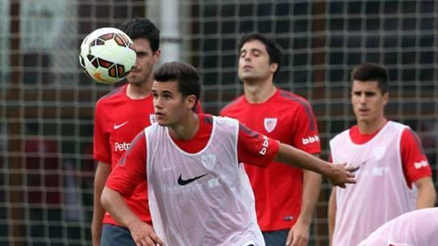 Ager Aketxe, en un entrenamiento en Lezama.Foto: Juan Lazkano